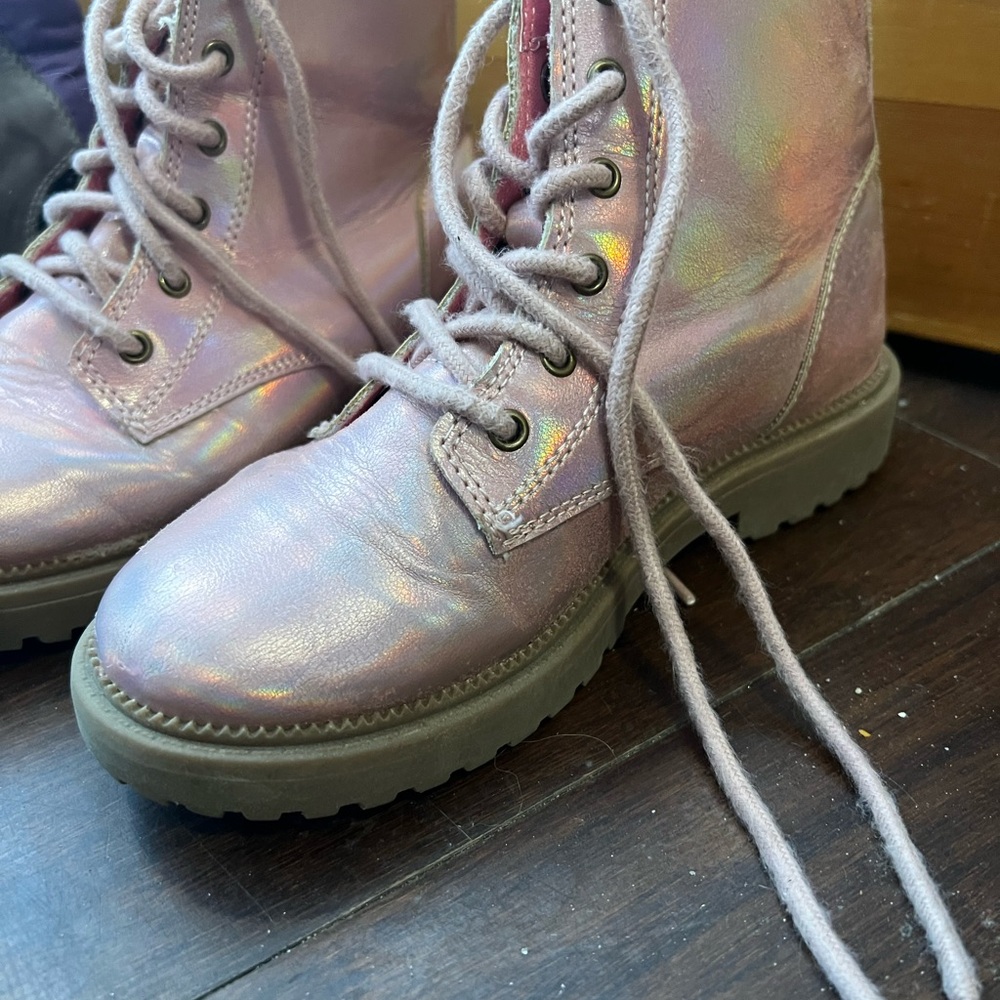 Iridescent Pink Boots Old Navy Size 2